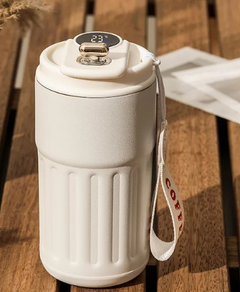 Digital Temperature Display Insulated Bottle – 450 ml