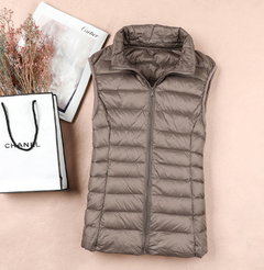 Stylish Women's Puffer Vest - Lightweight & Chic (One Piece)