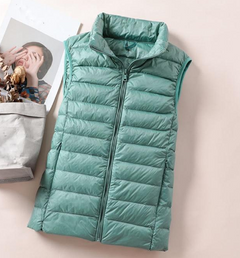 Stylish Women's Puffer Vest - Lightweight & Chic (One Piece)